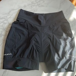 Cycling shorts